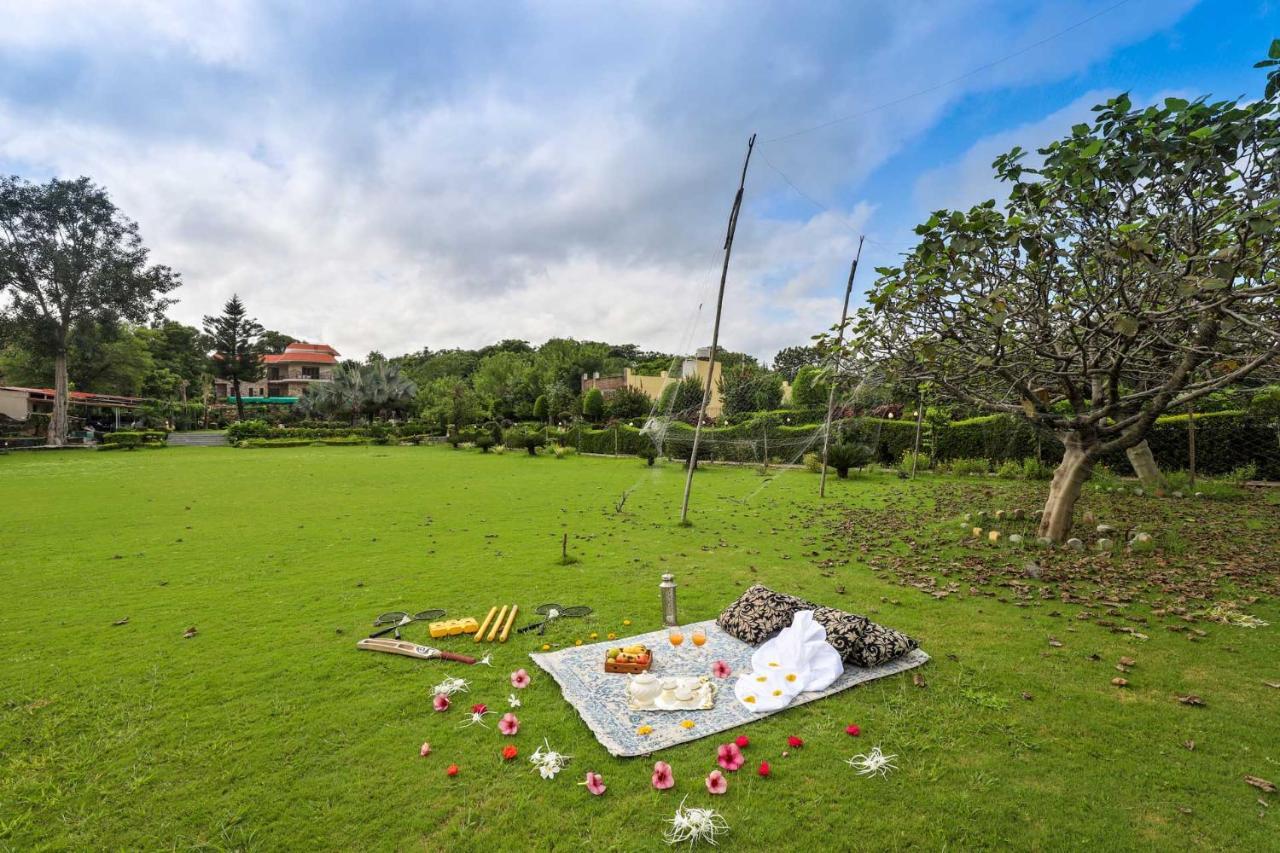 Stayvista'S Prakriti Farms With Outdoor Pool, Complimentary Breakfast And Hi-Tea Udaipur Kültér fotó