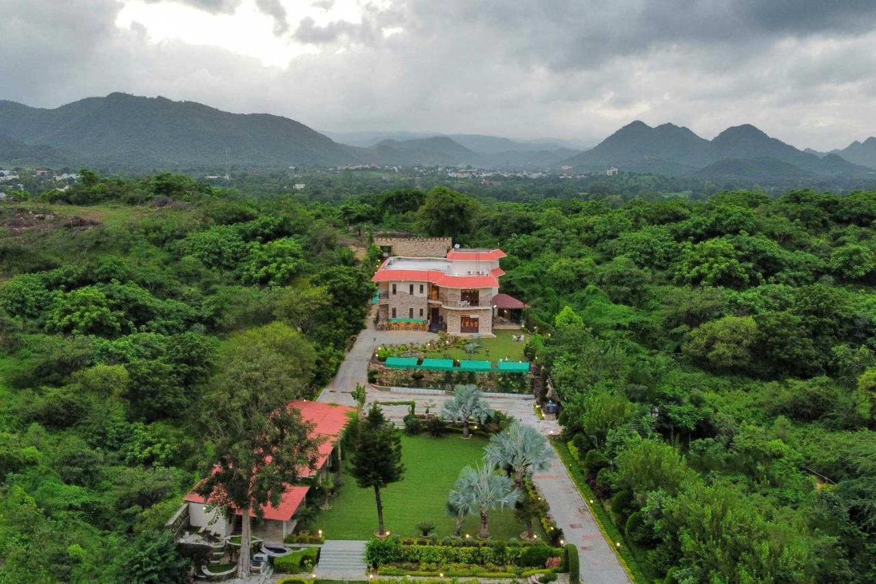 Stayvista'S Prakriti Farms With Outdoor Pool, Complimentary Breakfast And Hi-Tea Udaipur Kültér fotó