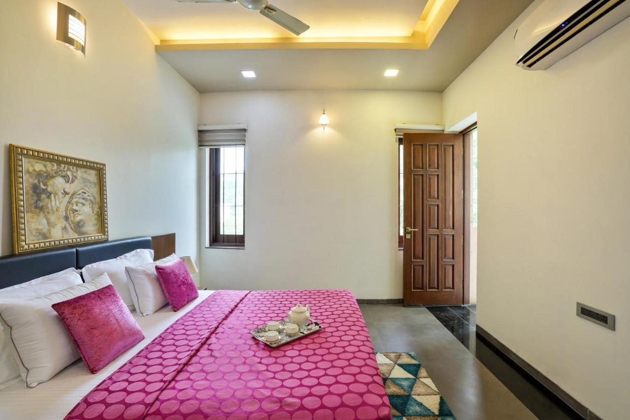 Stayvista'S Prakriti Farms With Outdoor Pool, Complimentary Breakfast And Hi-Tea Udaipur Kültér fotó