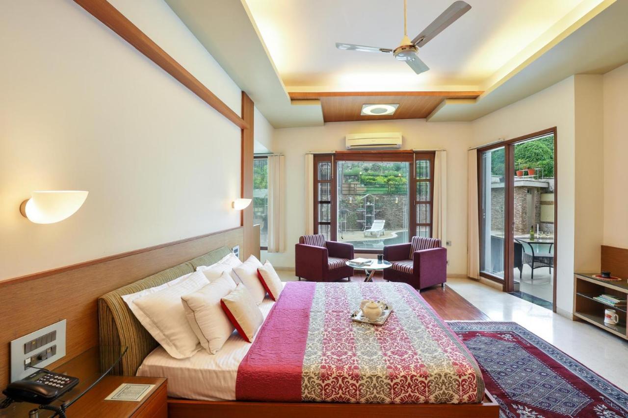 Stayvista'S Prakriti Farms With Outdoor Pool, Complimentary Breakfast And Hi-Tea Udaipur Kültér fotó